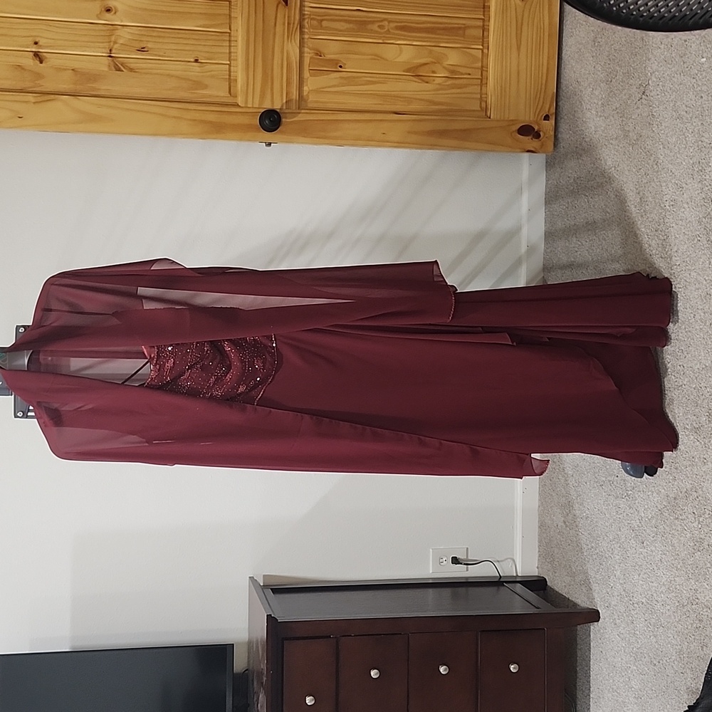 Jean Delys Women's 16 Maroon long formal dress with shawl and beaded top